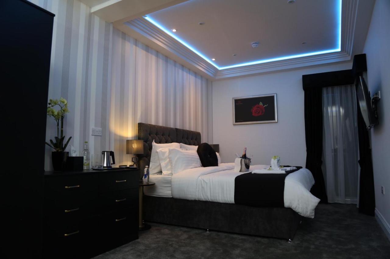 The Old Hall Hotel โคเวนทรี ภายนอก รูปภาพ